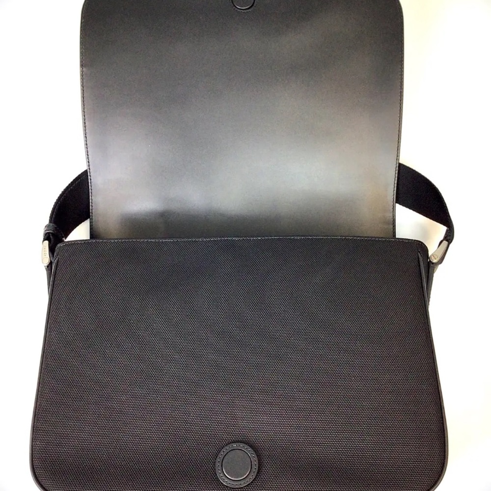 Gucci Shoulder Stripe Black Canvas Messenger Bag - Picture 9 of 10